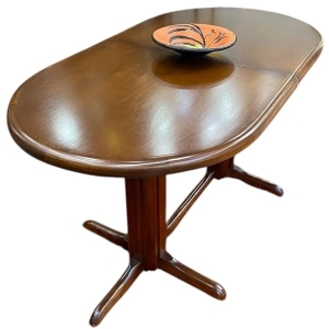 Mesa de comedor oval extensible