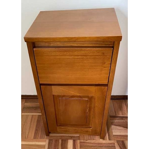 Mesa de luz cajón y puerta con estante (C483)